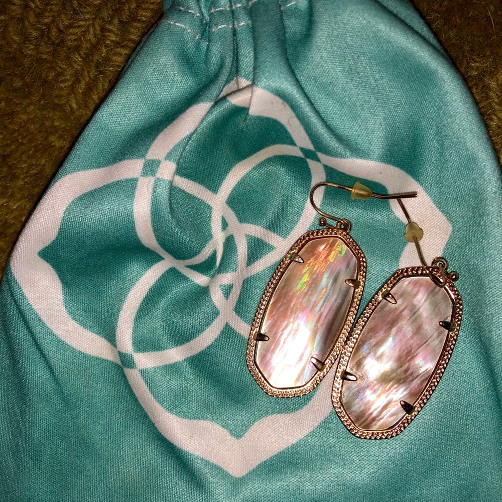 Kendra Scott: Elle Rose Gold drop earrings